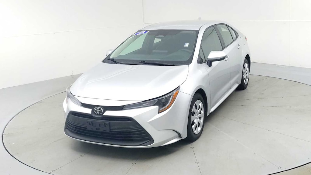 Used 2023 Toyota Corolla LE Sedan