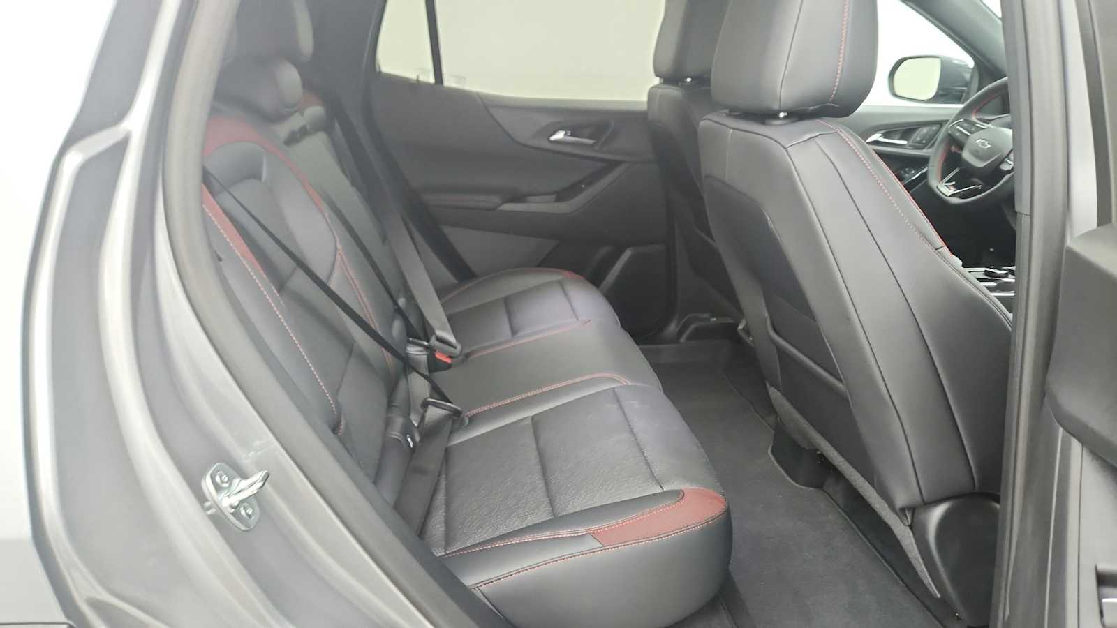 2027 Chevrolet Equinox RS - Photo 28