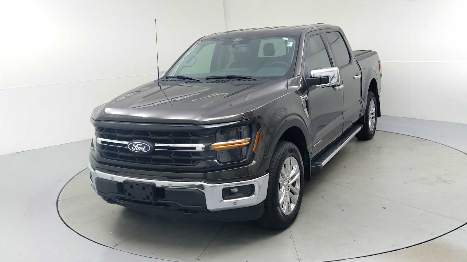 2024 Ford F-150 XLT photo 3