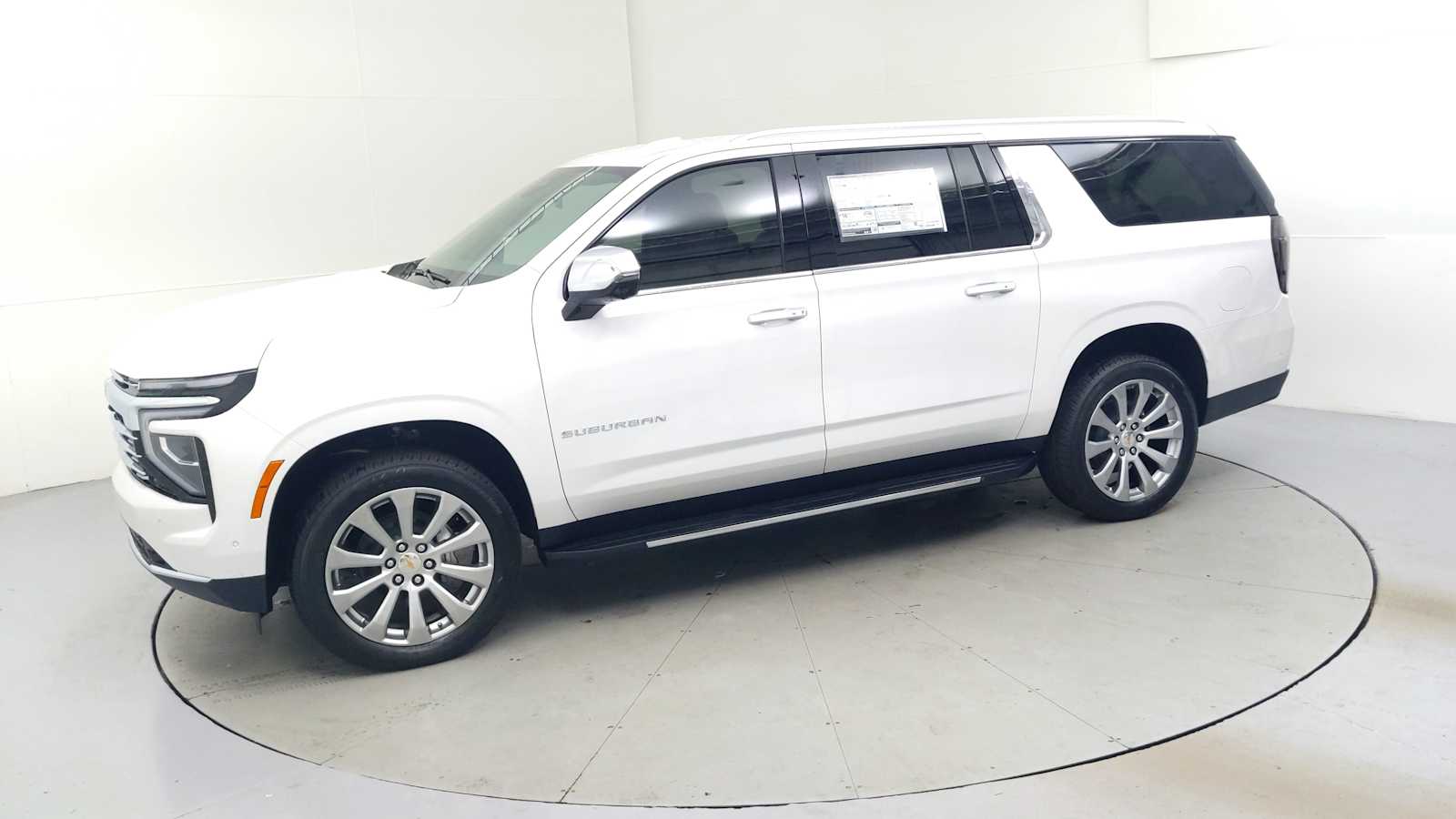 2025 Chevrolet Suburban Premier photo 4