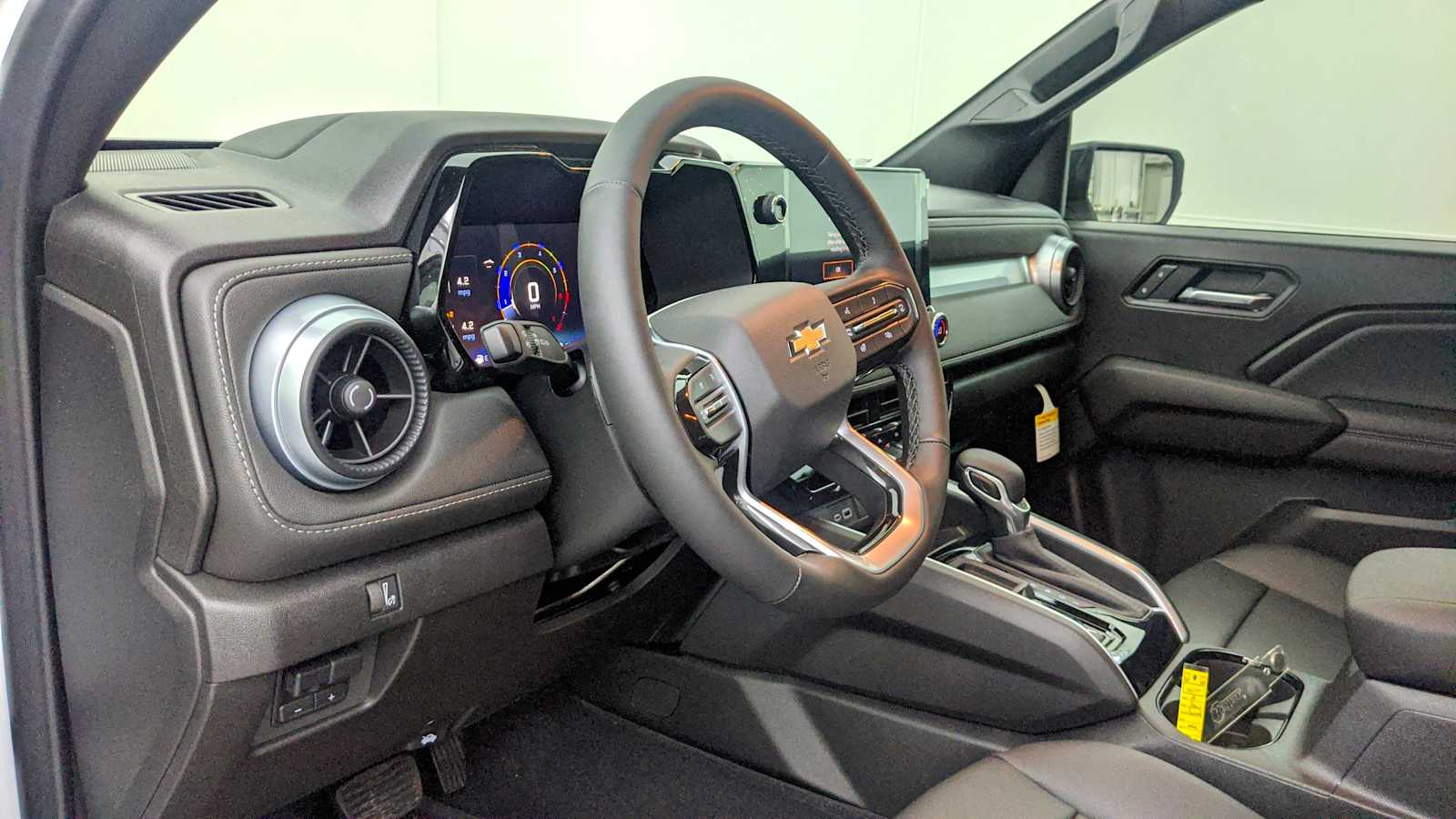 2026 Chevrolet Colorado LT - Photo 13