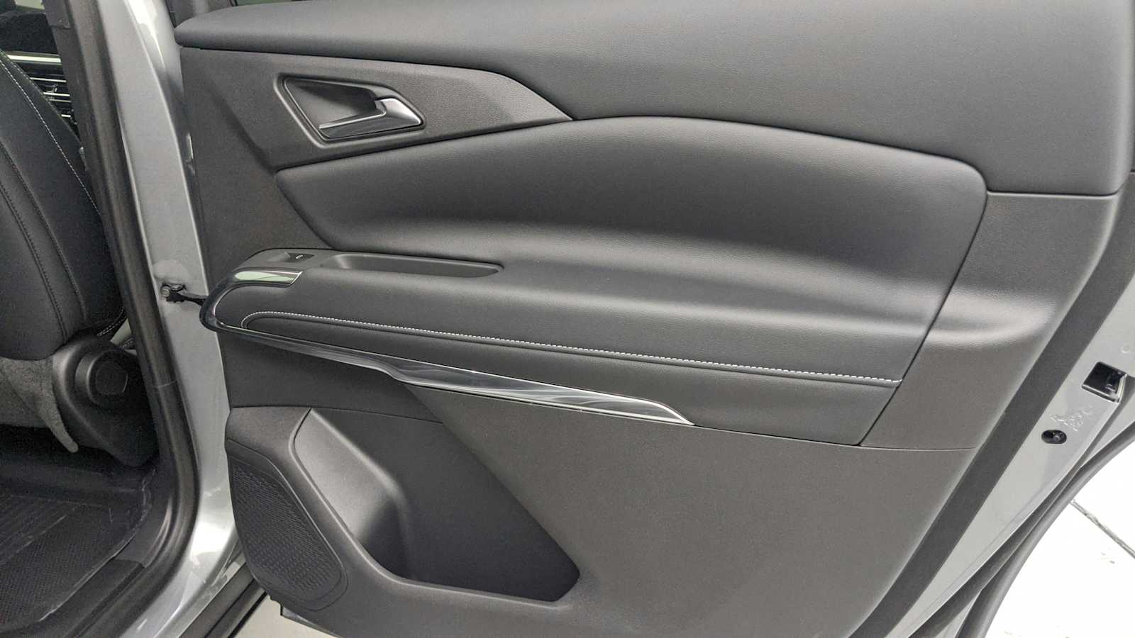 2026 Chevrolet Traverse LT - Photo 31