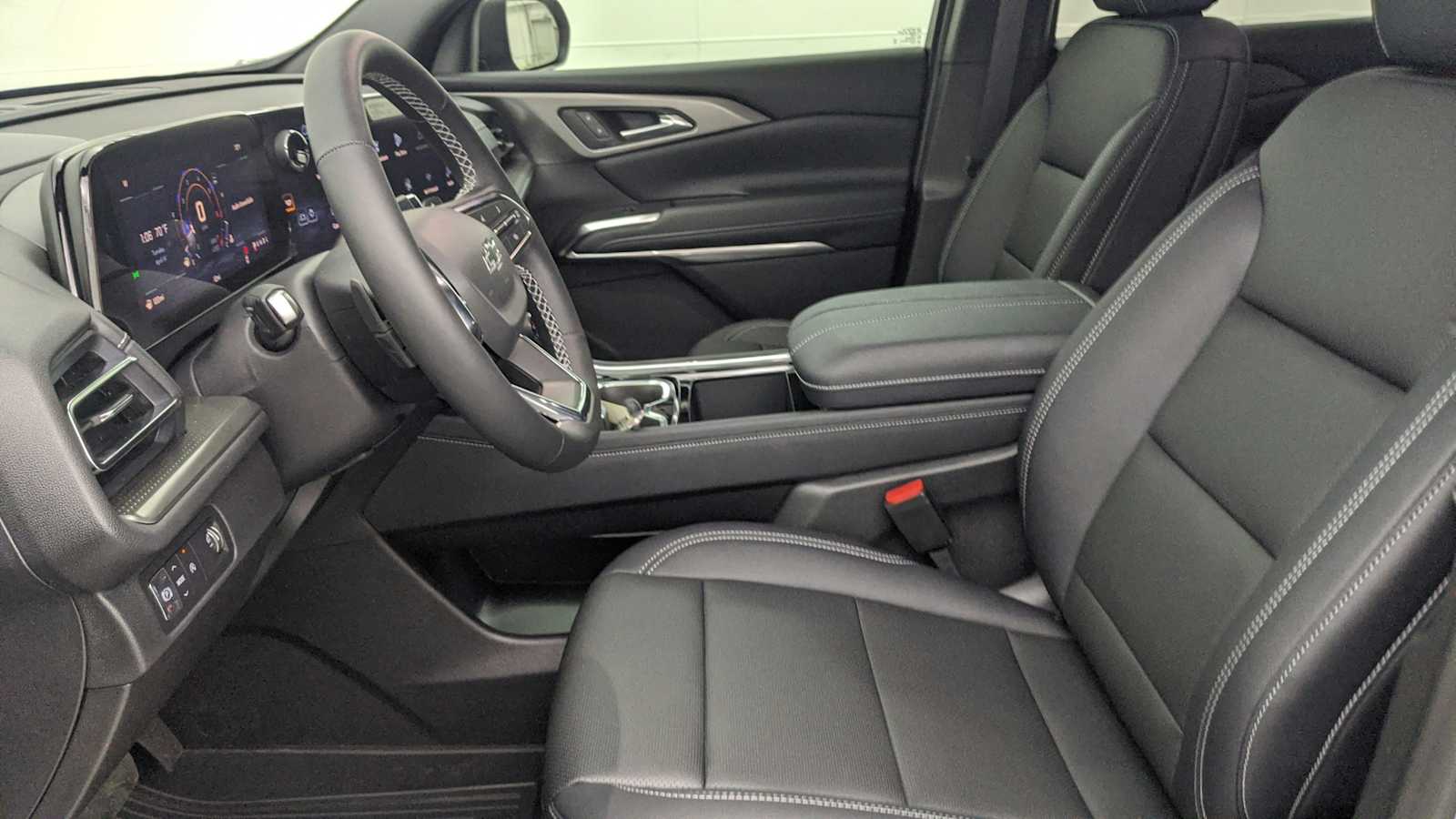2026 Chevrolet Traverse LT - Photo 13