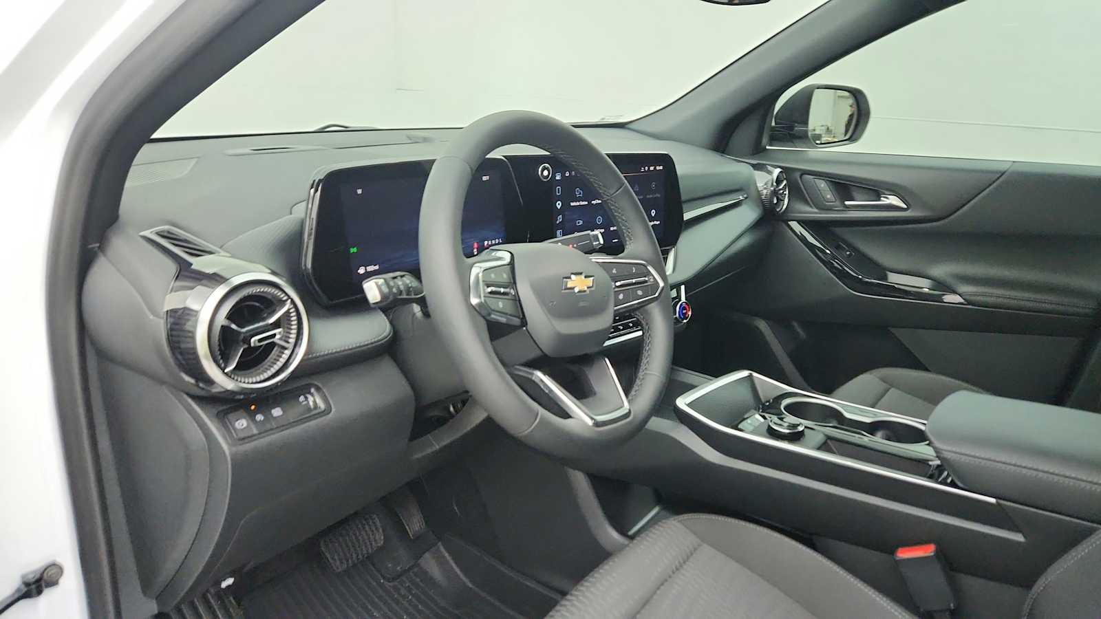 2027 Chevrolet Equinox LT - Photo 11