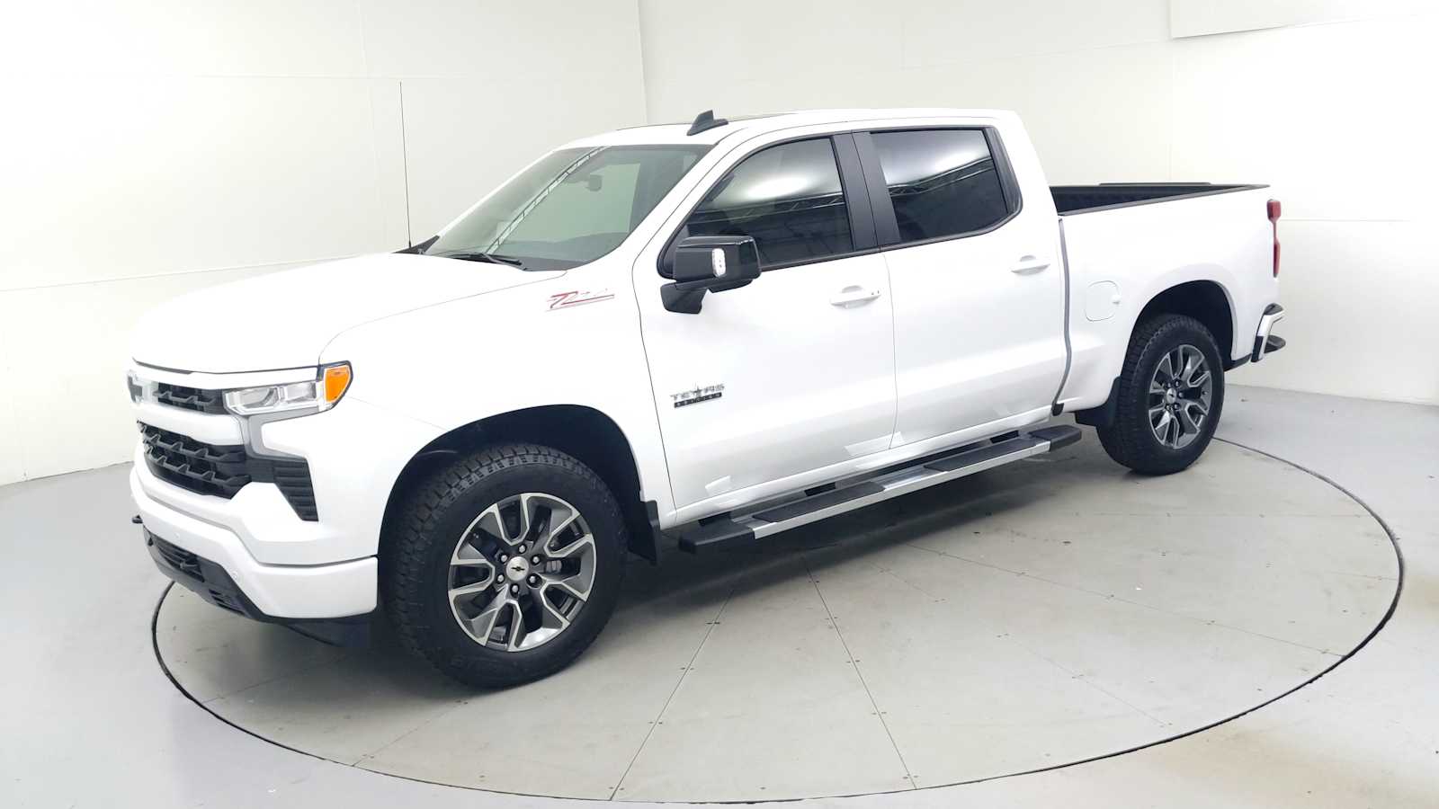 2025 Chevrolet Silverado 1500 RST photo 3