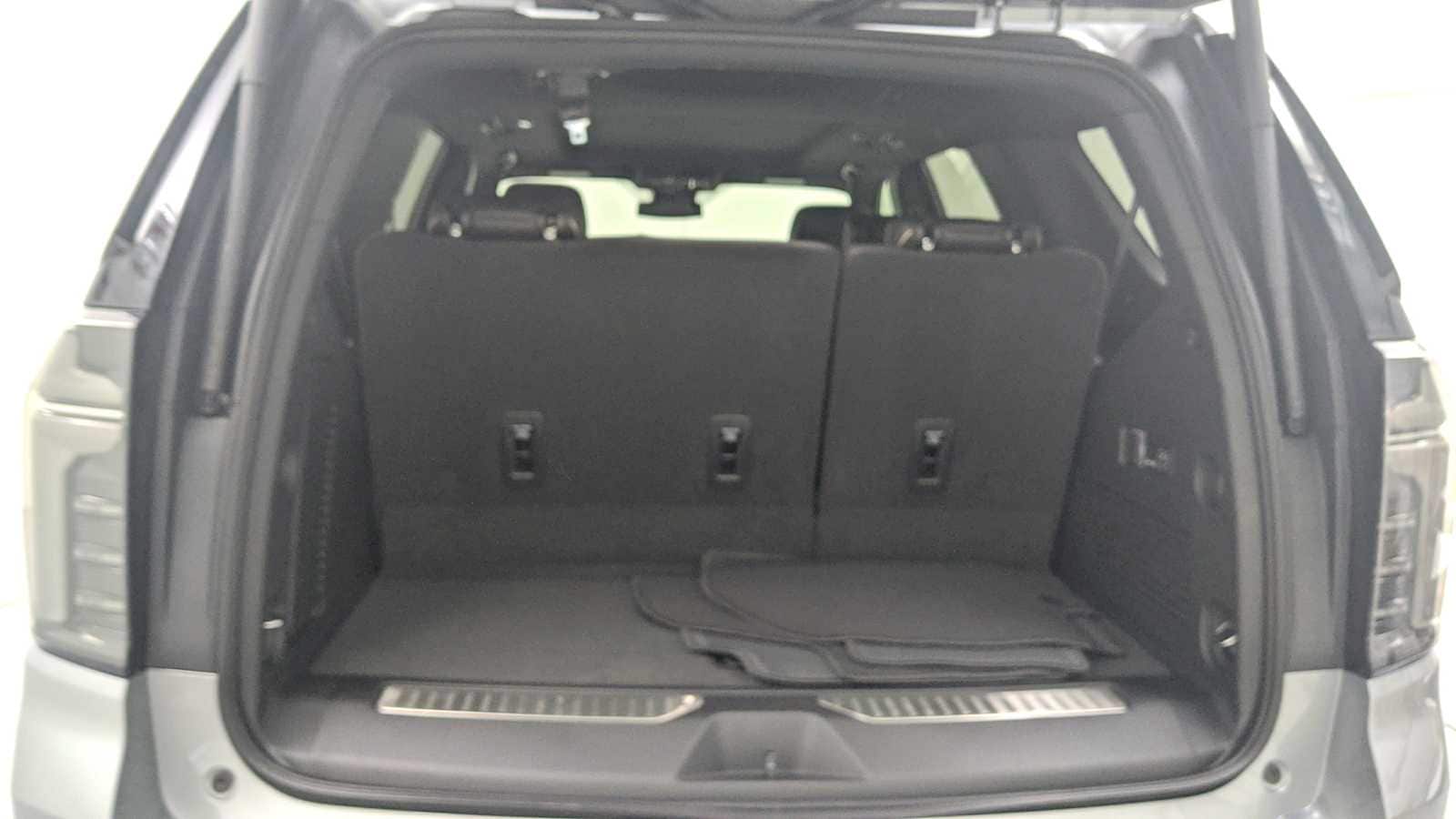 2026 Chevrolet Tahoe Premier - Photo 28