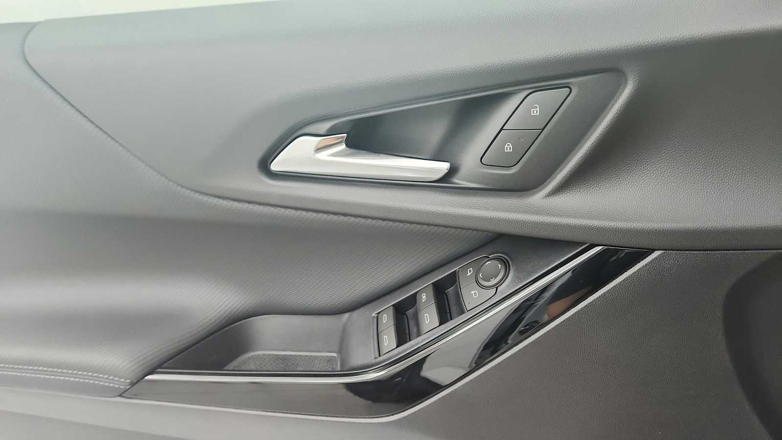 2027 Chevrolet Equinox LT - Photo 20