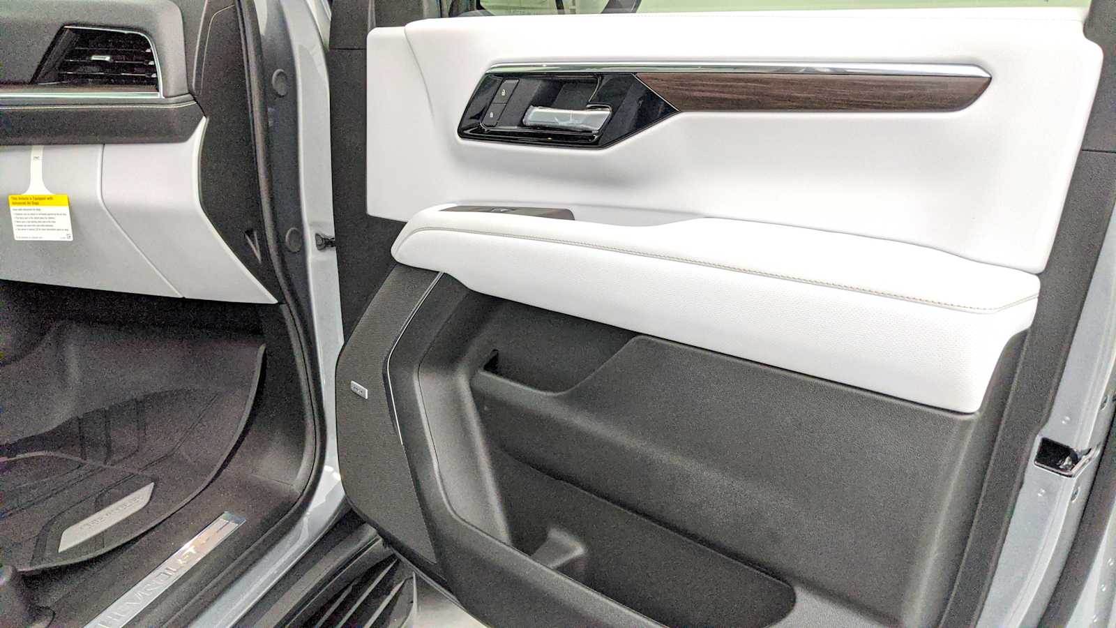 2026 Chevrolet Tahoe Premier - Photo 31