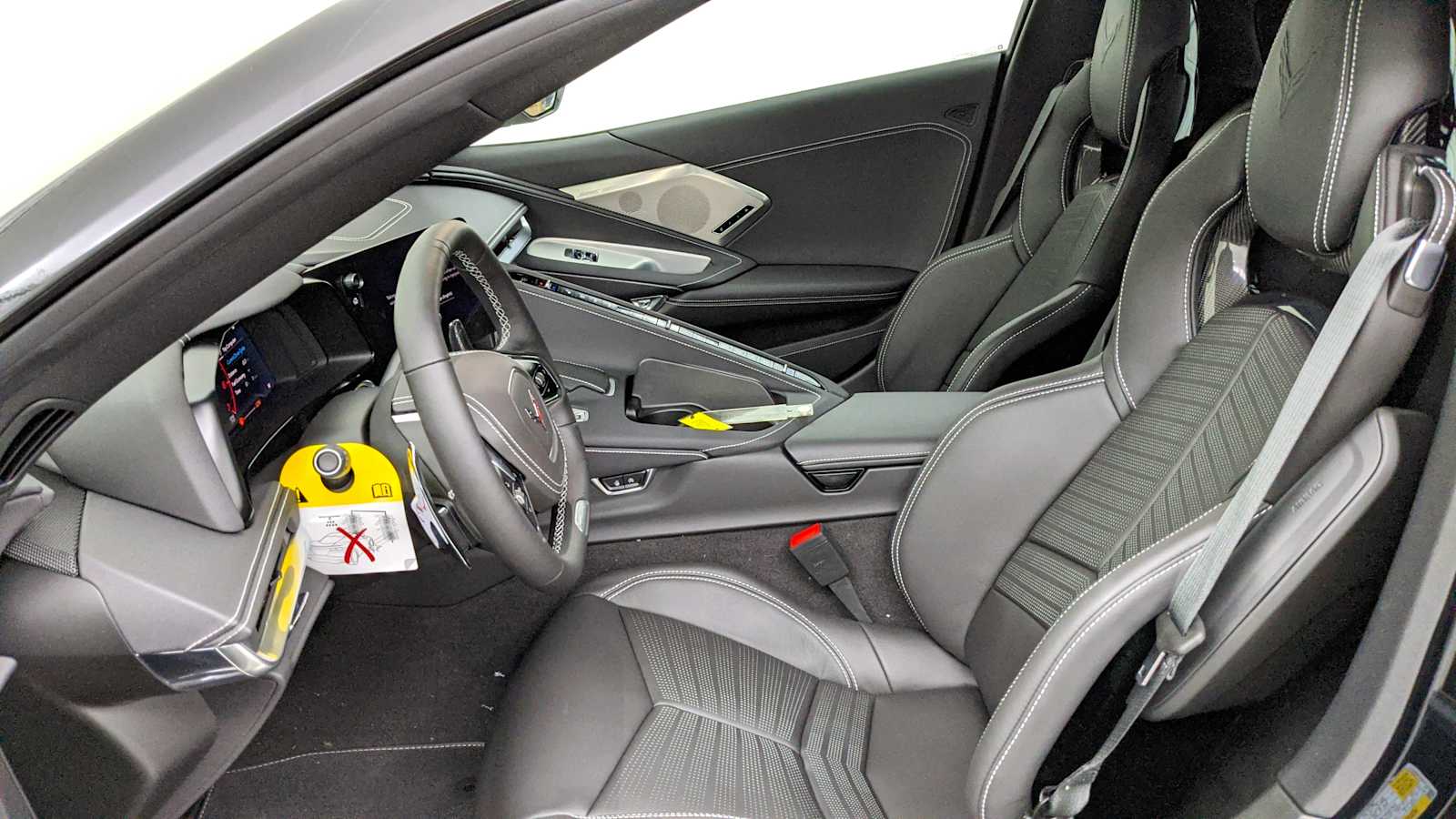 2025 Chevrolet Corvette 2LZ - Photo 14