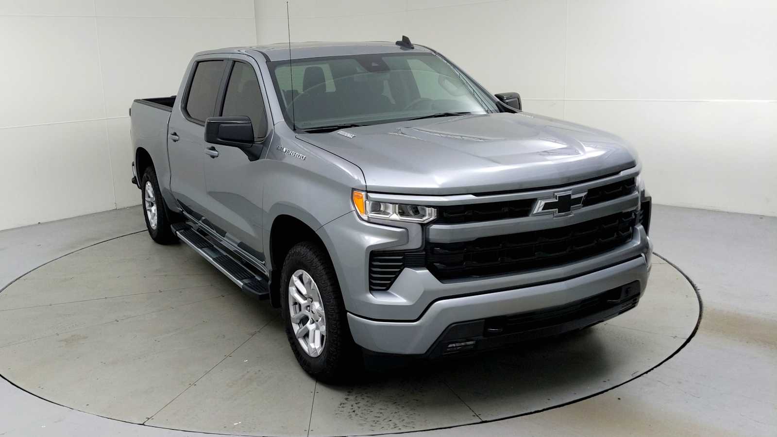 2025 Chevrolet Silverado 1500 RST photo 2