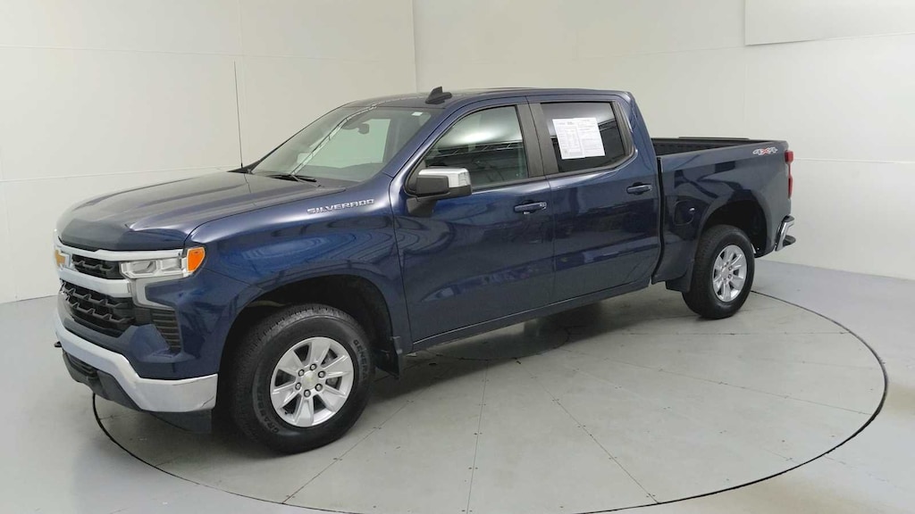 Used 2022 Chevrolet Silverado 1500 LT Truck Crew Cab