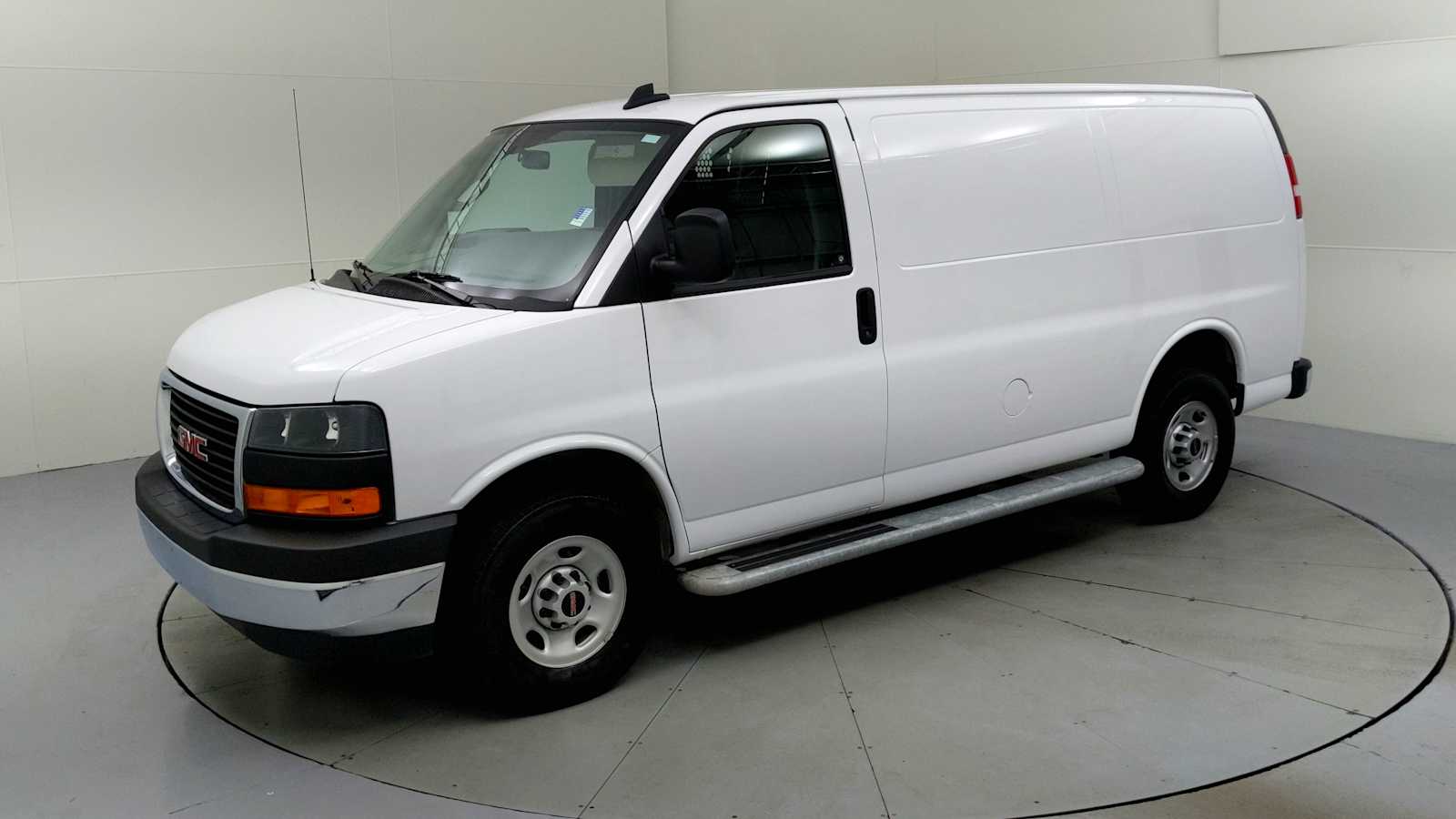 2024 Gmc Savana Cargo 2500 photo 4