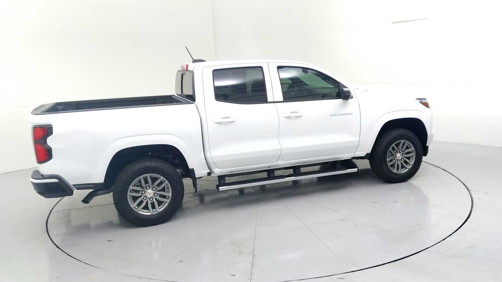 2026 Chevrolet Colorado LT - Photo 11