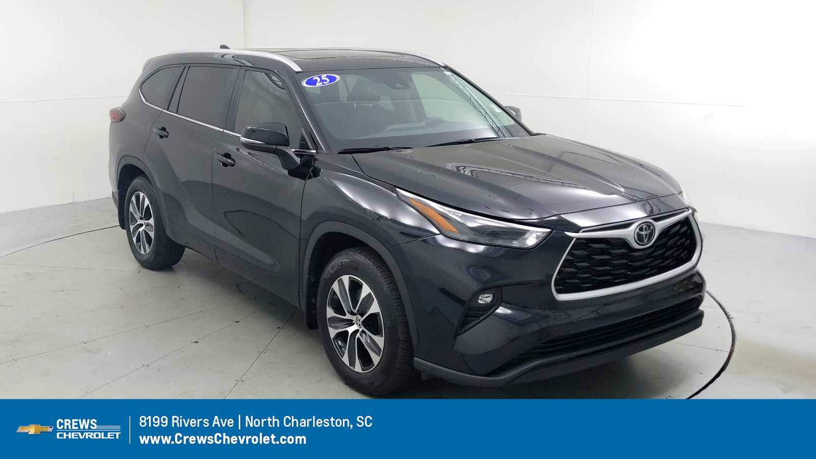 2025 Toyota Highlander XLE's photo