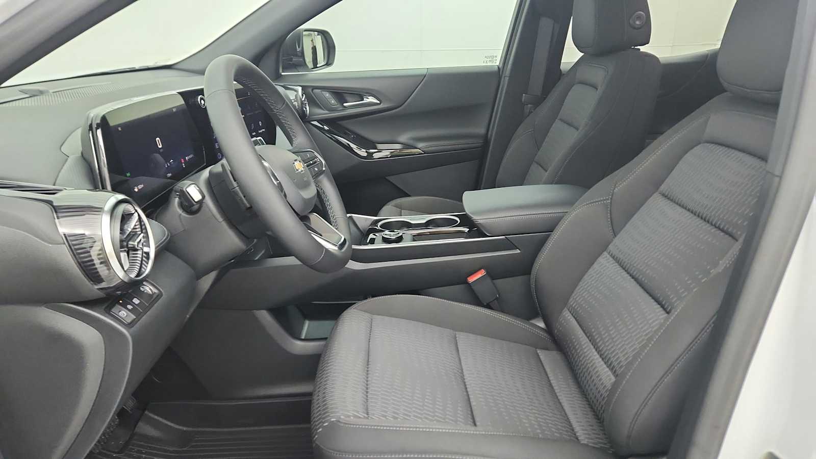 2027 Chevrolet Equinox LT - Photo 12