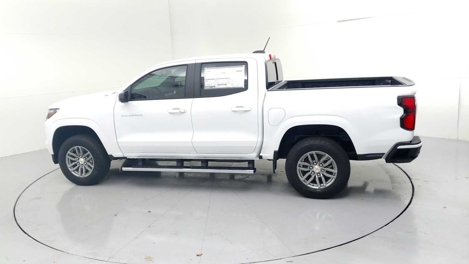 2026 Chevrolet Colorado LT - Photo 6