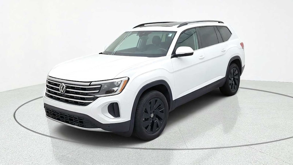 Used 2025 Volkswagen Atlas 2.0T SE w/Technology SUV