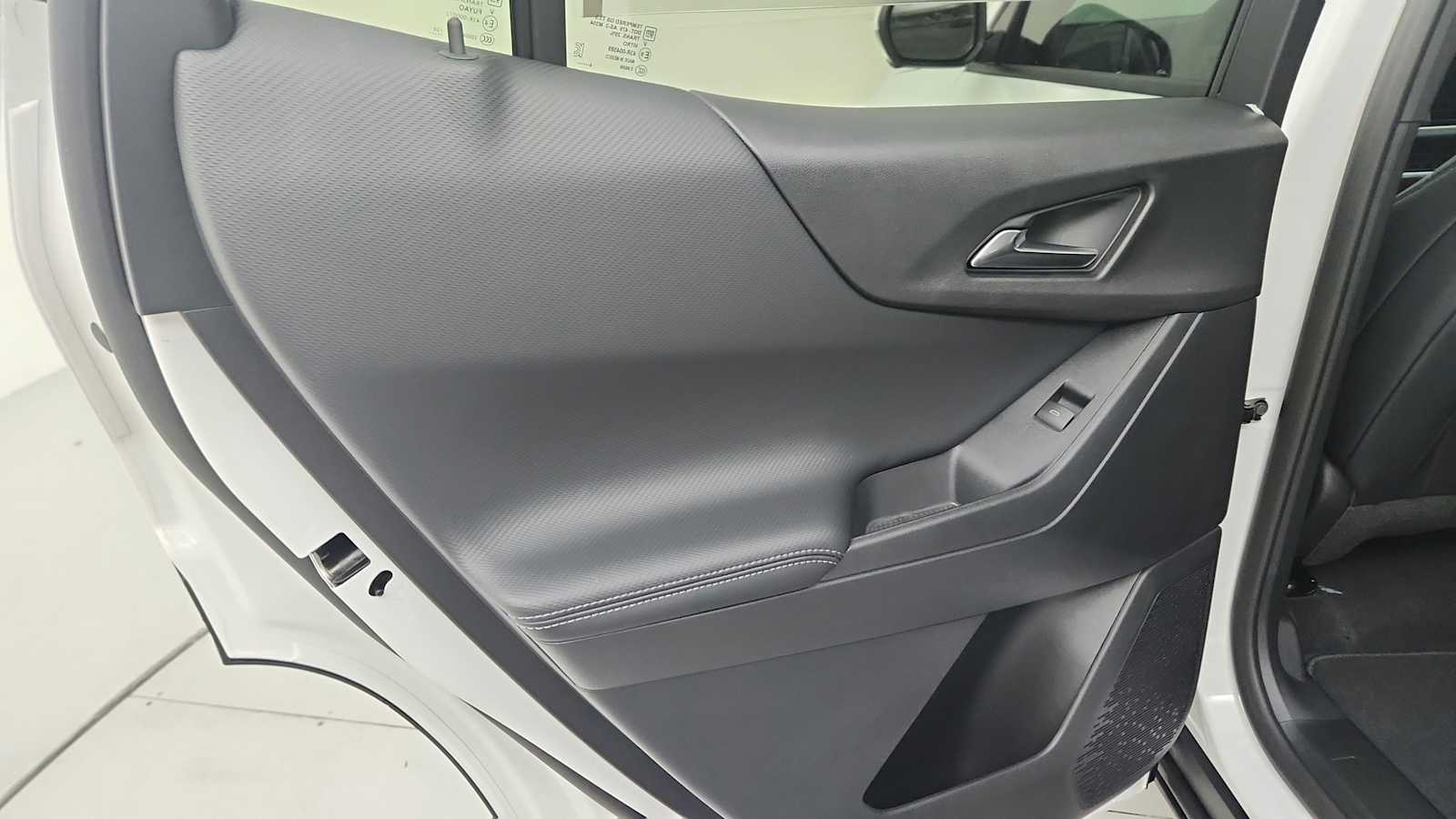 2027 Chevrolet Equinox LT - Photo 23
