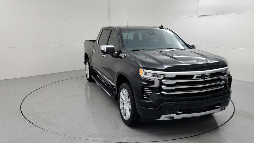 Used 2025 Chevrolet Silverado 1500 High Country Truck Crew Cab