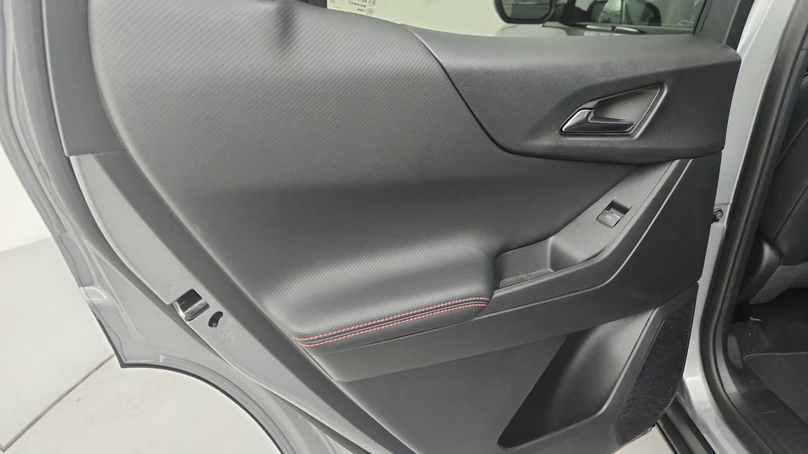 2027 Chevrolet Equinox RS - Photo 24