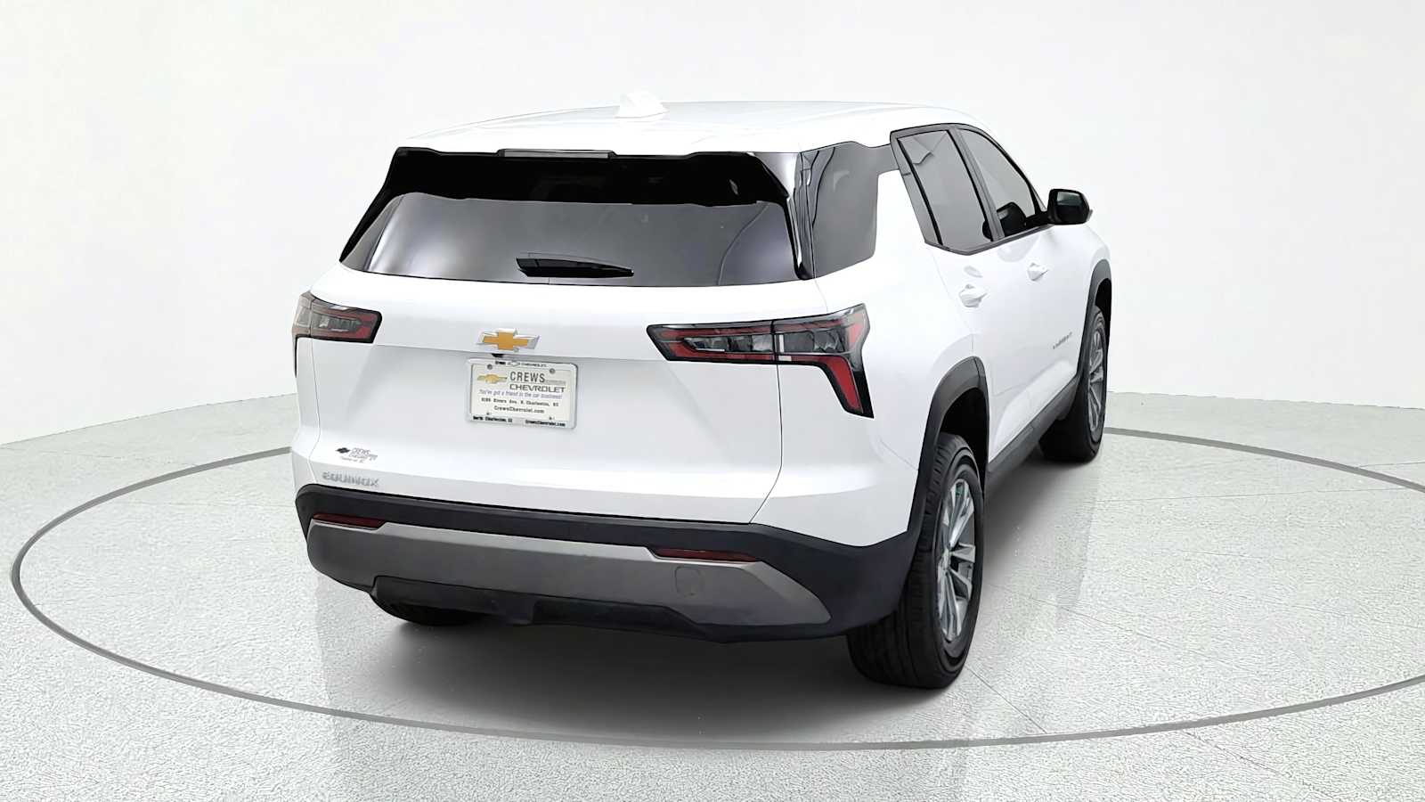 2027 Chevrolet Equinox LT - Photo 8