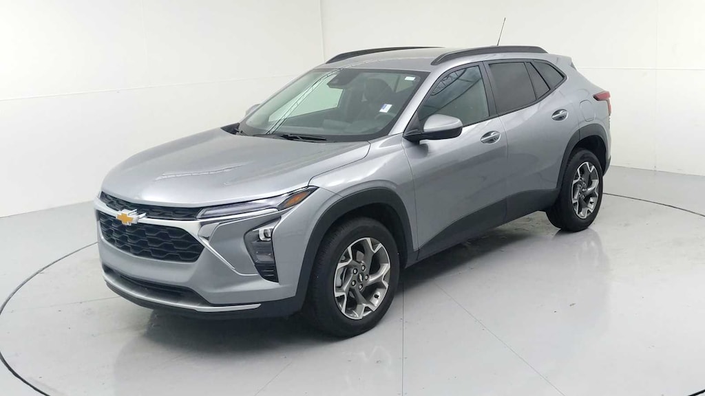 Used 2025 Chevrolet Trax LT SUV