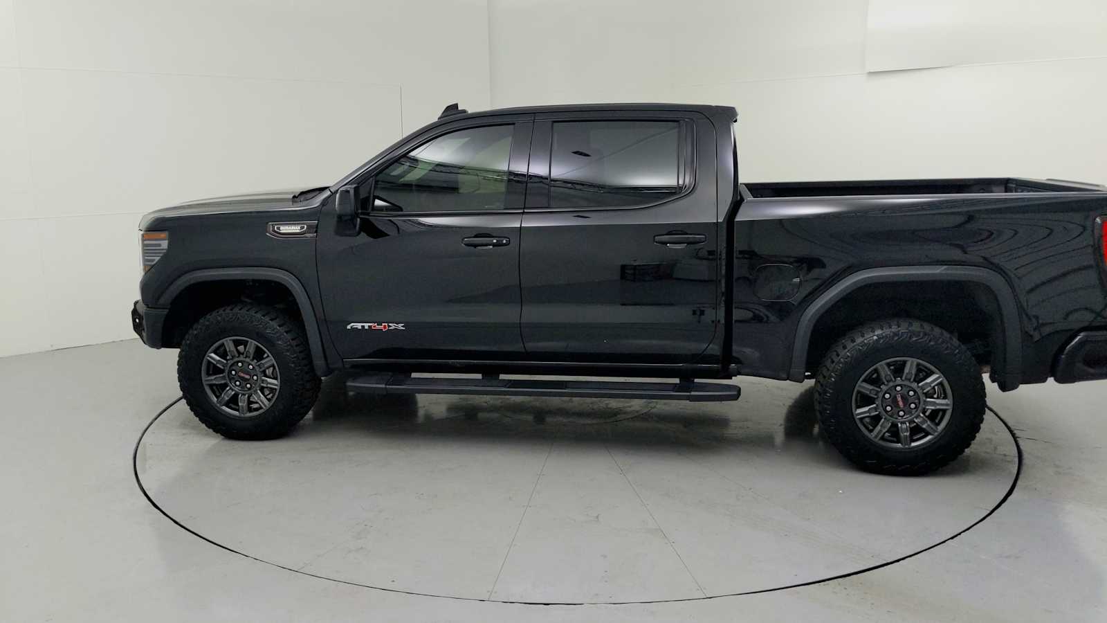 2025 GMC Sierra 4WD Crew Cab Short Box AT4X's photo