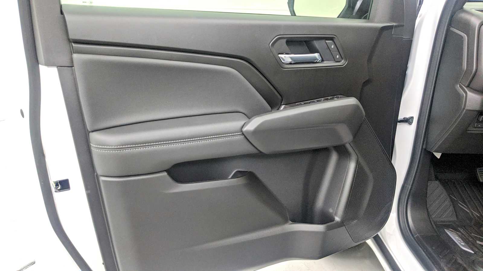 2026 Chevrolet Colorado LT - Photo 23