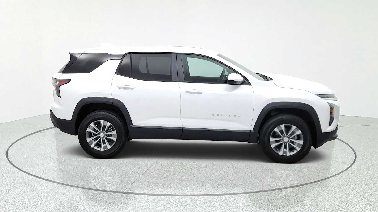 2027 Chevrolet Equinox LT - Photo 10