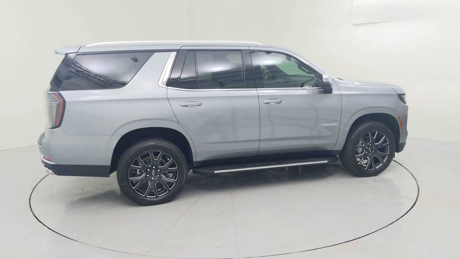 2026 Chevrolet Tahoe Premier - Photo 11