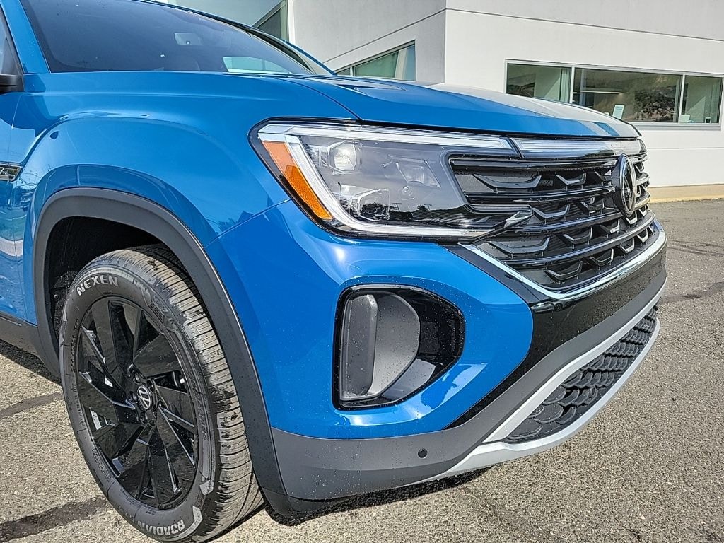 New 2026 Volkswagen Atlas Cross Sport 2.0T SE w/Technology SUV