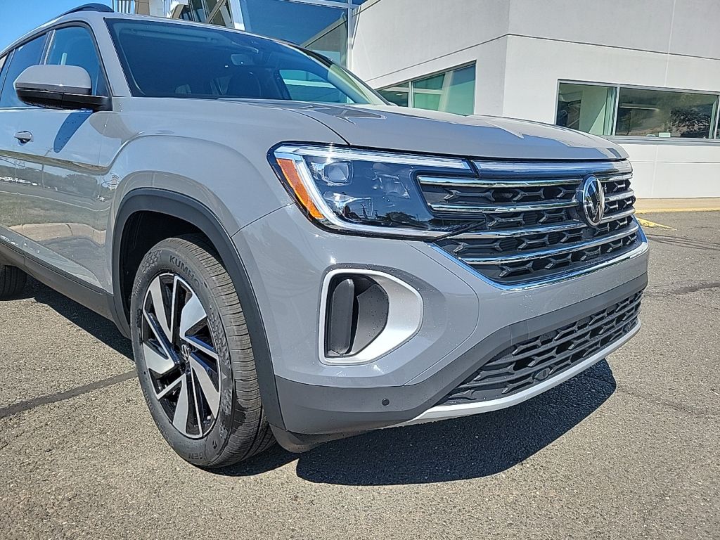 2026 Volkswagen Atlas SE Technology photo 3