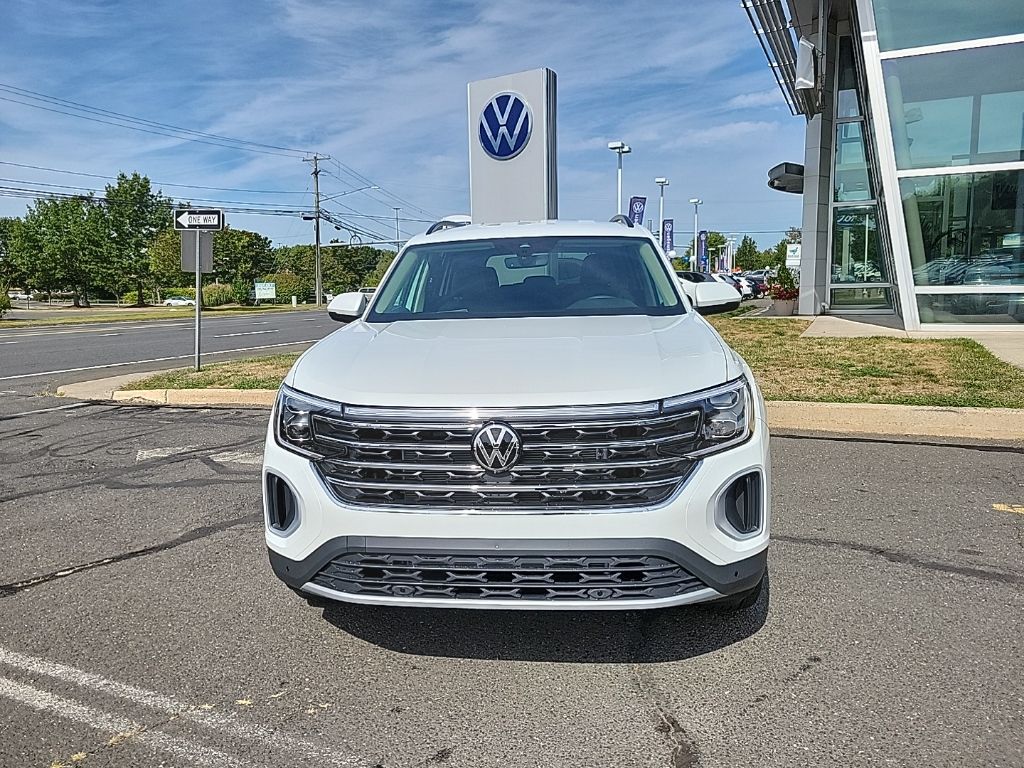 2026 Volkswagen Atlas SE Technology photo 2