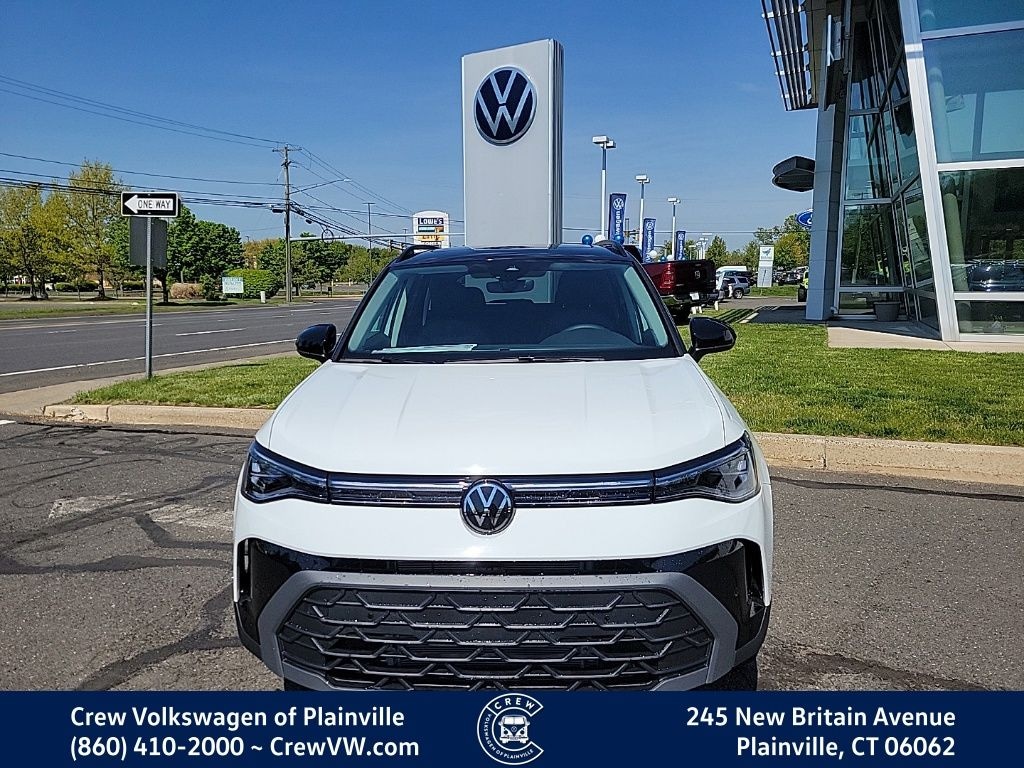 New 2026 Volkswagen Taos 1.5T SE Black SUV
