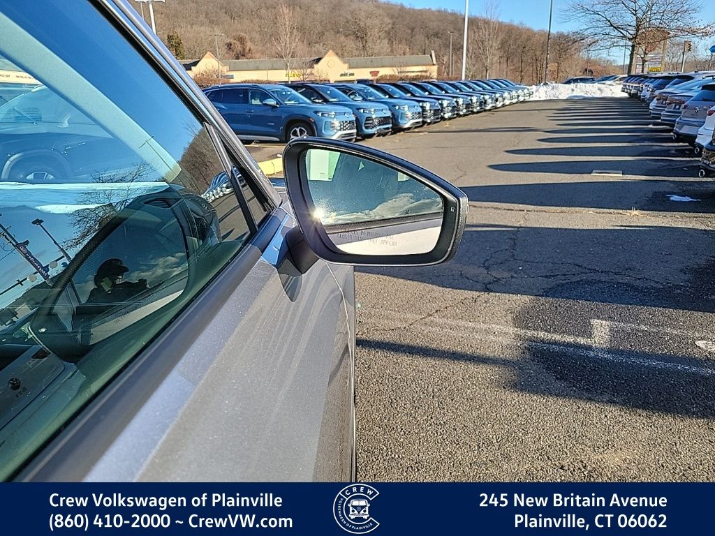 2026 Volkswagen Tiguan SE - Photo 34