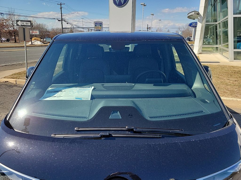 2025 Volkswagen ID. Buzz Pro S photo 3