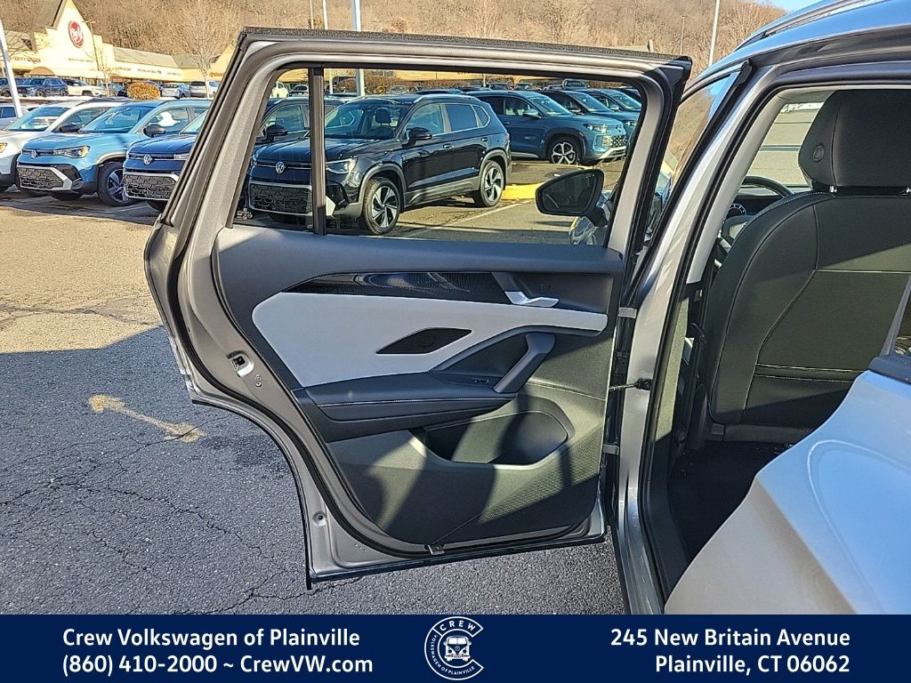 2026 Volkswagen Tiguan SE - Photo 47