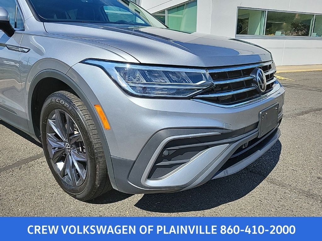 2022 Volkswagen Tiguan SE photo 3
