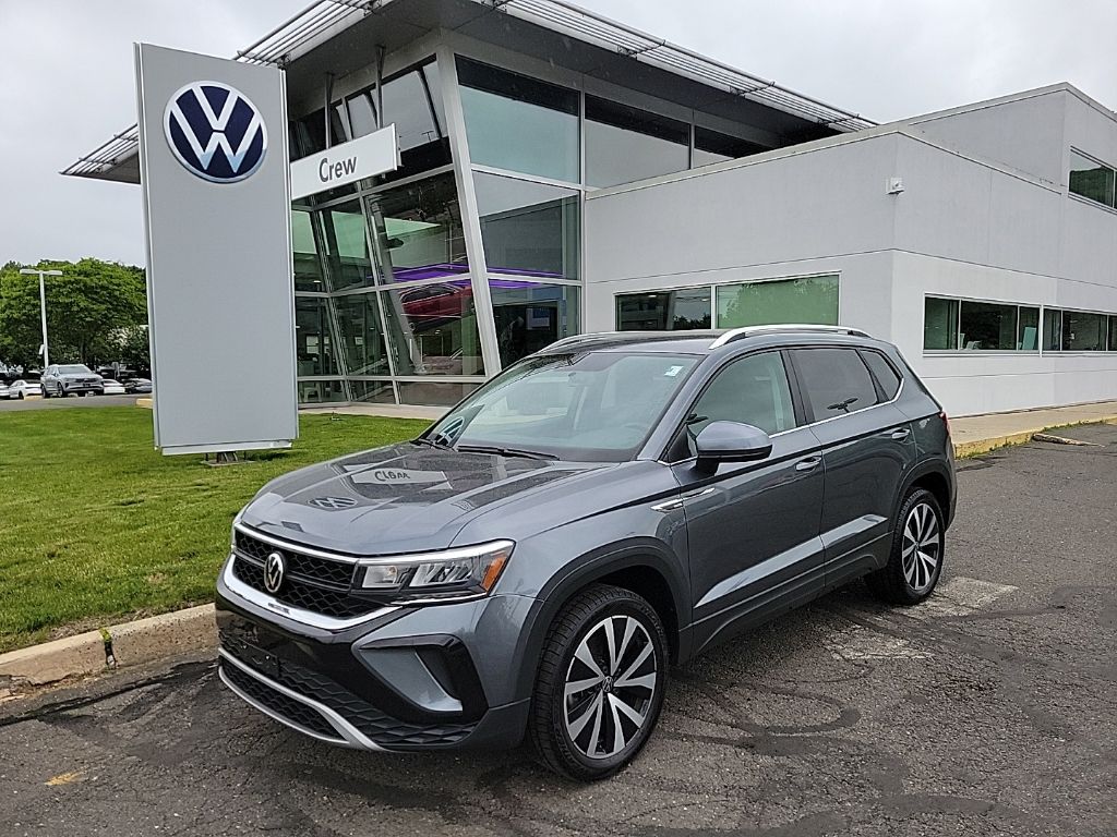 2022 Volkswagen Taos 1.5T SE 4Motion's photo