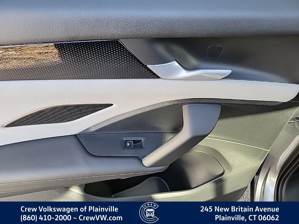 2026 Volkswagen Tiguan SE - Photo 48