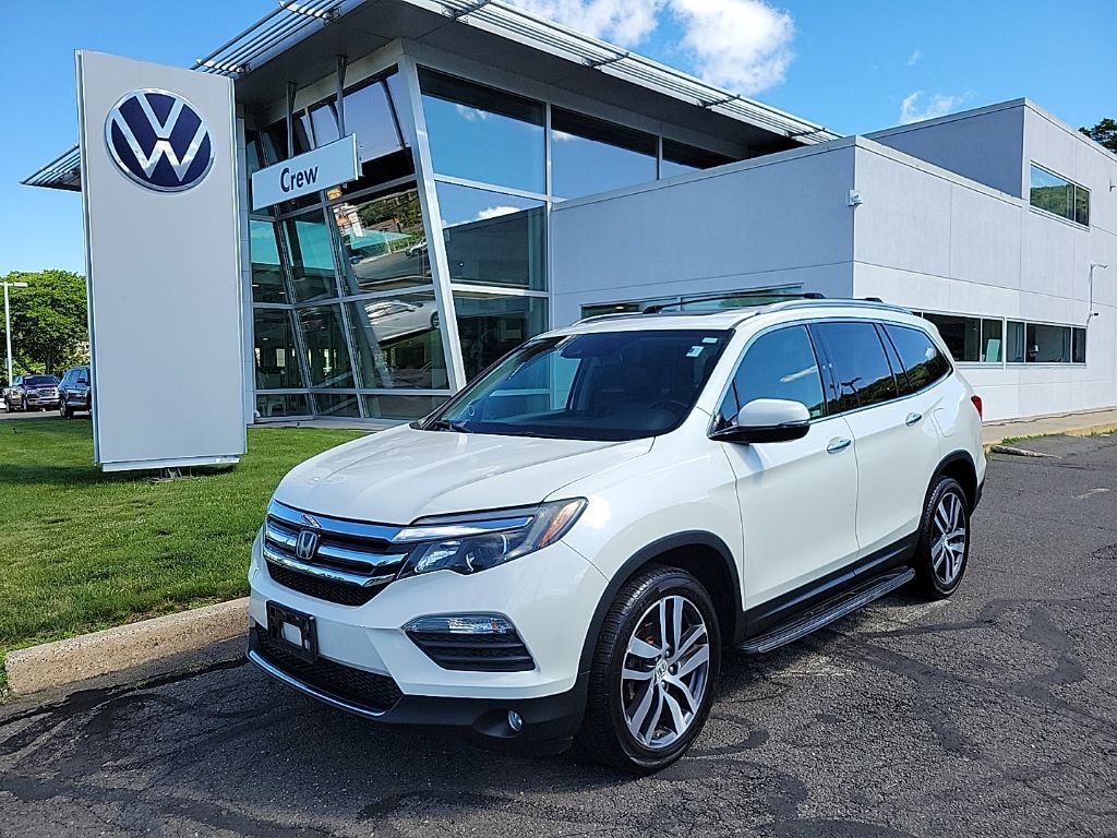 Used 2018 Honda Pilot Touring AWD SUV