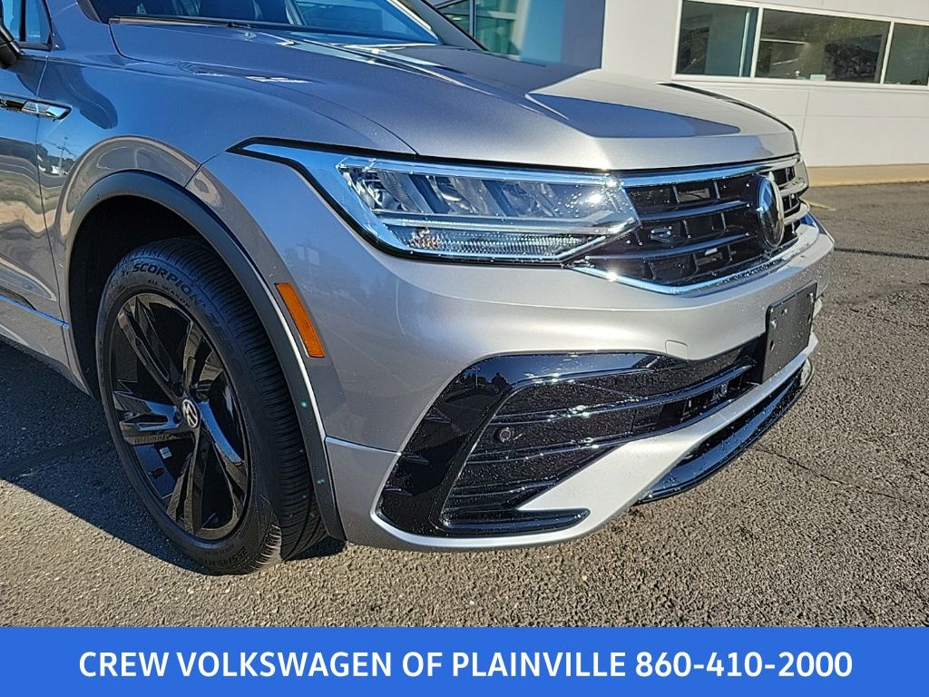 2024 Volkswagen Tiguan SE R-Line Black photo 3