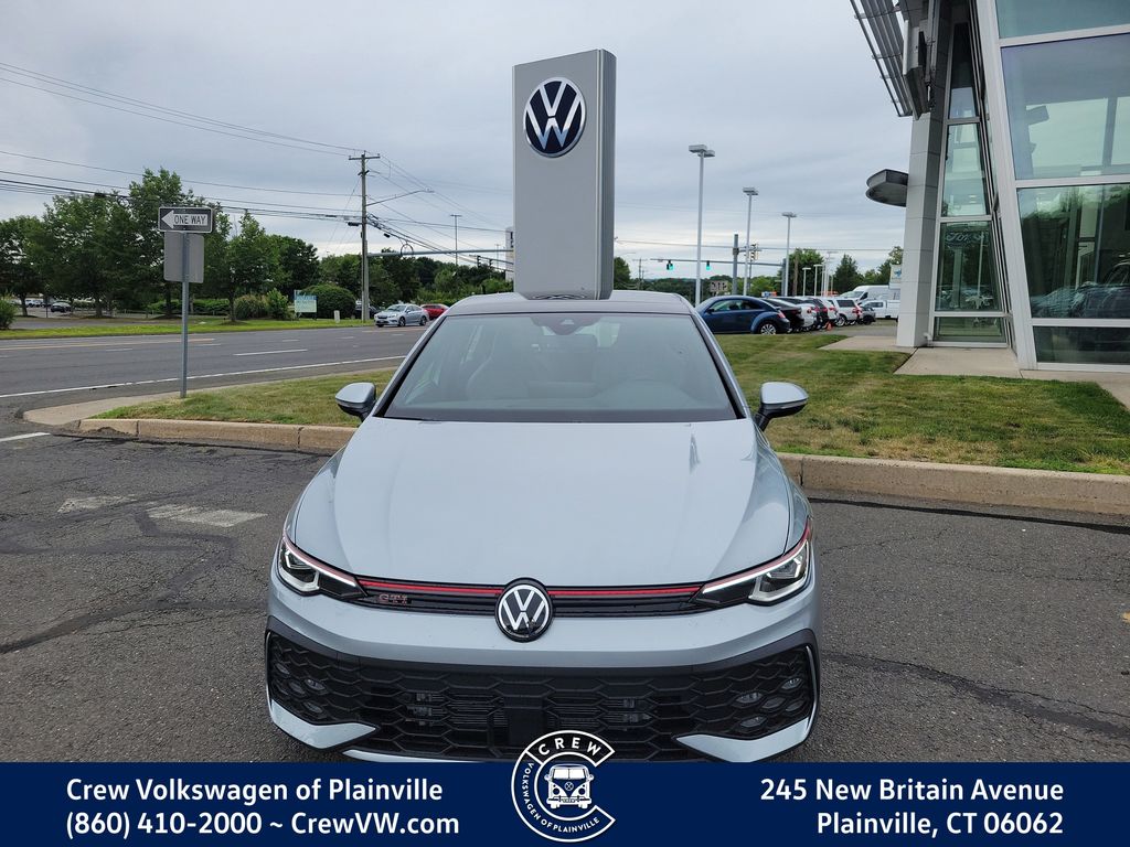 2025 Volkswagen Golf GTI SE's photo