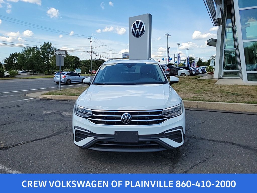 2022 Volkswagen Tiguan SE photo 2
