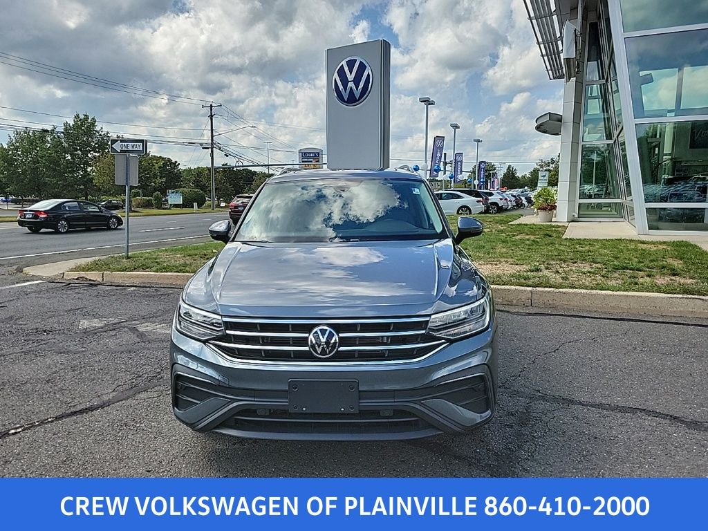 2022 Volkswagen Tiguan SE photo 2