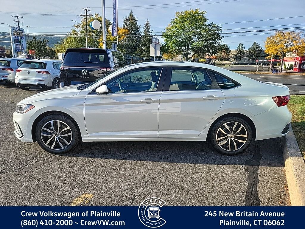 New 2026 Volkswagen Jetta 1.5T SE Sedan