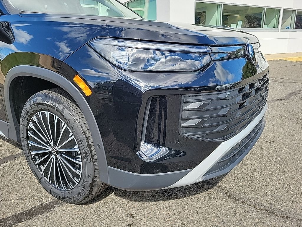 New 2025 Volkswagen Tiguan 2.0T S SUV