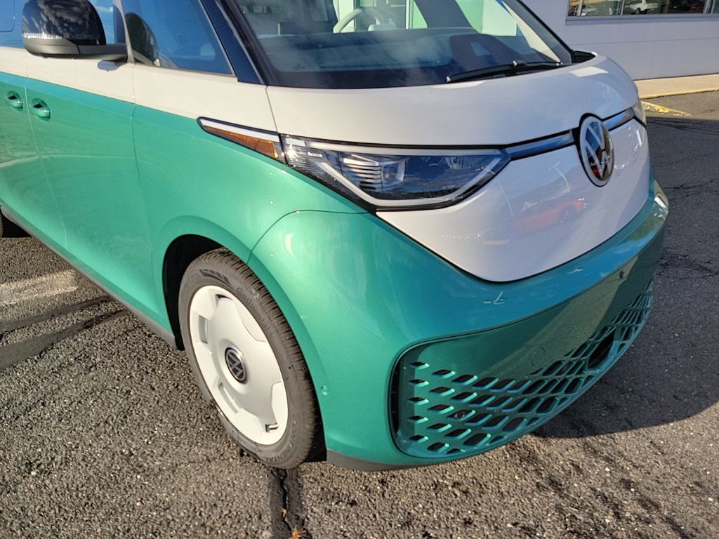 2025 Volkswagen ID. Buzz photo 2
