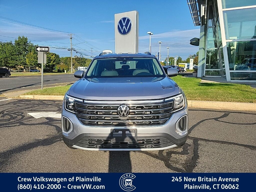 Used 2024 Volkswagen Atlas 2.0T SE w/Technology SUV