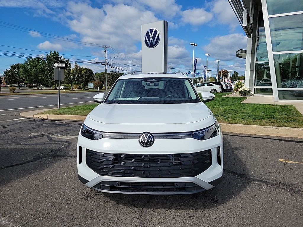 New 2025 Volkswagen Tiguan 2.0T SE SUV